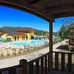 Kemping Il Borgo Delle Arti 3*