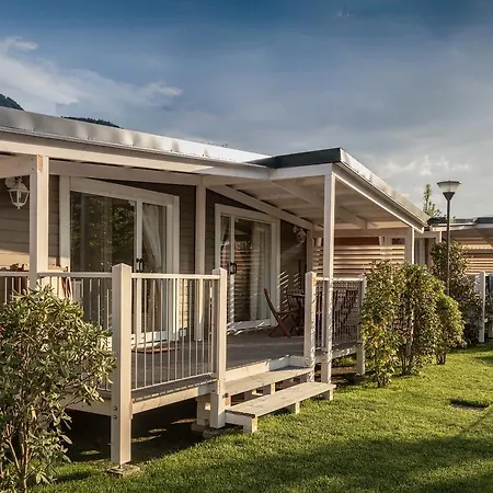 Il Borgo Delle Arti キャンプ場 ヴェルバーニア