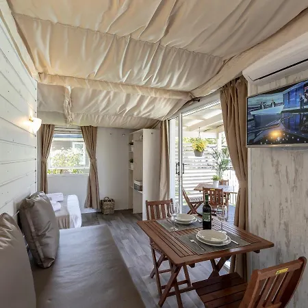 Camping Il Borgo Delle Arti Verbania