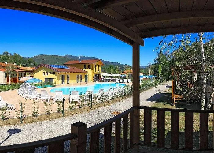 Camping Il Borgo Delle Arti 3*
